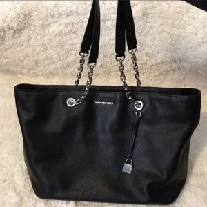 Michael kors tote